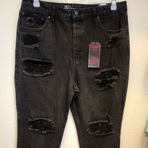 No Boundaries Super High-Rise Straight Relaxed Fit Black Torn Jeans - Juniors 17